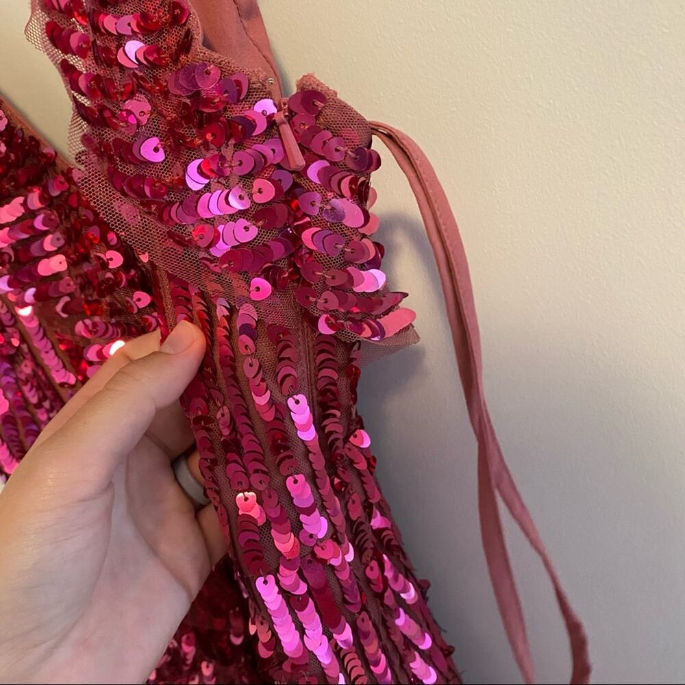 NWT Needle & Thread Berry Raspberry Sequin MIDI Dress 0 - Picture 7 of 12